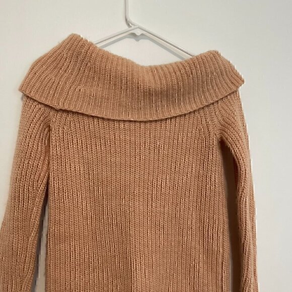 ANN TAYLOR Light Pink / Peach Fuzzy Chunky Knit Cowl Neck Off Shoulder ? Sweater - Picture 11 of 13